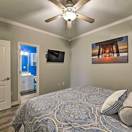 Modern Island Condo With Pool Steps To The Beach! South Padre Island Eksteriør bilde