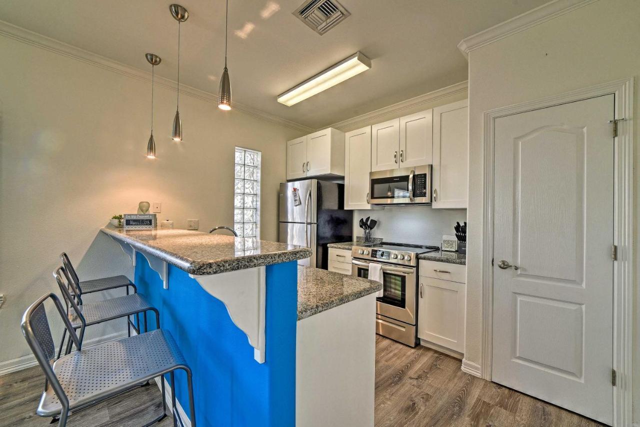 Modern Island Condo With Pool Steps To The Beach! South Padre Island Eksteriør bilde