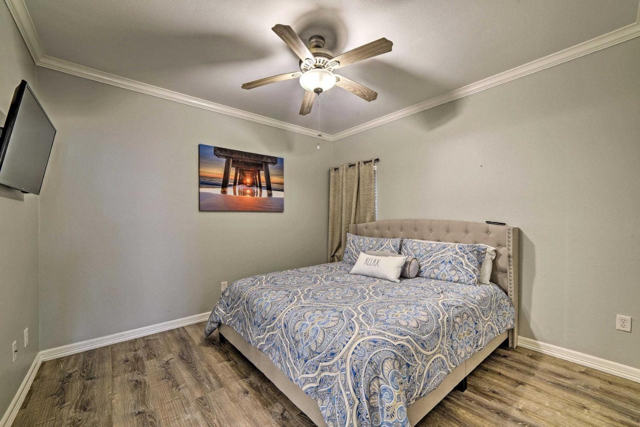 Modern Island Condo With Pool Steps To The Beach! South Padre Island Eksteriør bilde