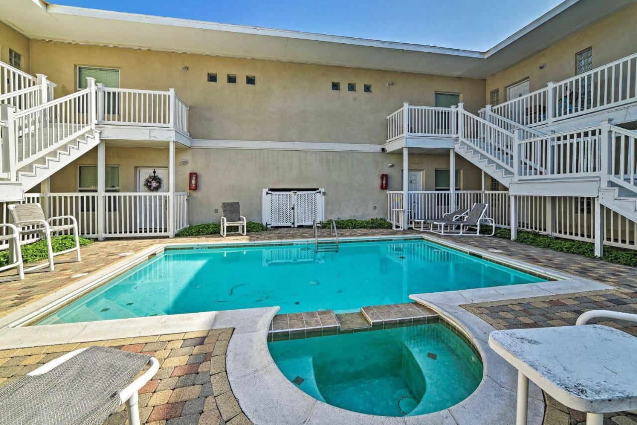 Modern Island Condo With Pool Steps To The Beach! South Padre Island Eksteriør bilde