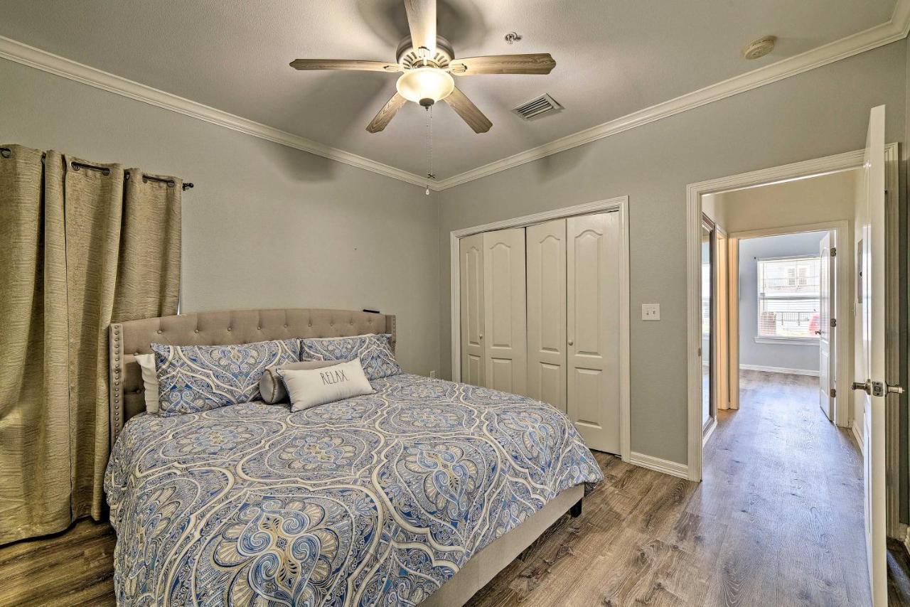 Modern Island Condo With Pool Steps To The Beach! South Padre Island Eksteriør bilde